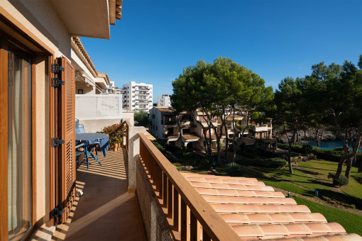 Sonnige Terrasse mit Weitblick