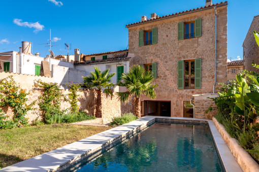 Edel saniertes Dorfhaus mit Garten und Pool in Alaró