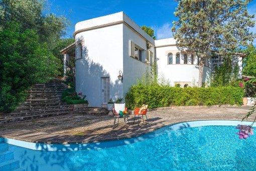 Herrschaftliches Villenanwesen mit Pool und Meerblick, in Stadt- und Strandnähe von Palma