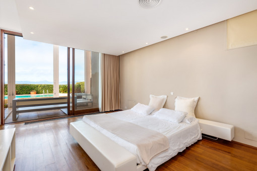 Schlafzimmer mit Gartenzugang
