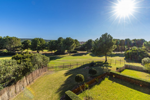 Blick auf den Golfplatz vom Balkon