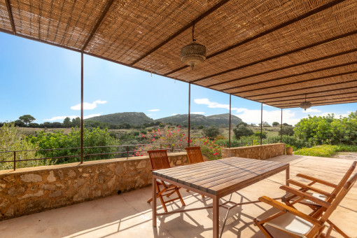 Große Terrasse mit Panoramablick