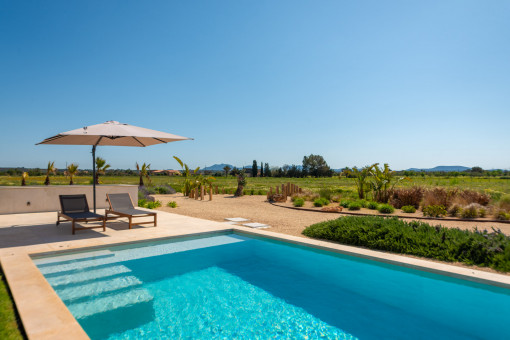 Pool mit Weitblick