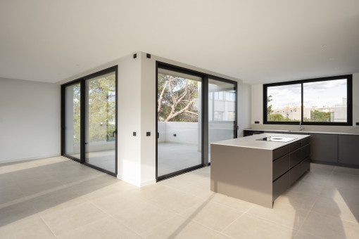Aufgeschlossene Wohnräume mit integrierter Küche