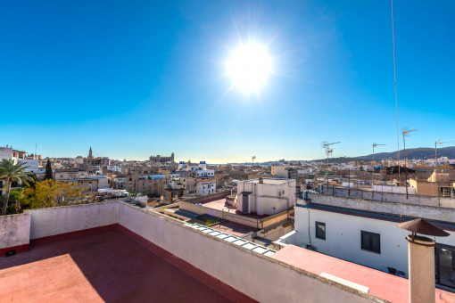 Modern ausgestattete Wohnung mit Balkon und Aufzug in der Altstadt von Palma