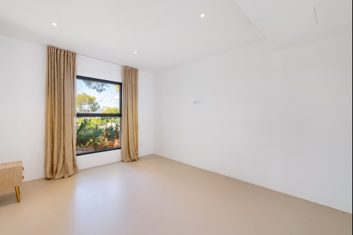 Eines von 4 Schlafzimmern 