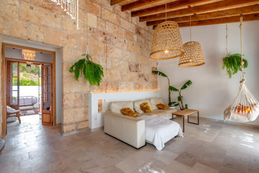 Villa mit Pool und Garten in Establiments