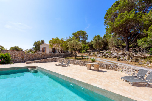 Wunderschöne Finca mit Meerblick und Pool sowie Gästehaus bei Arta