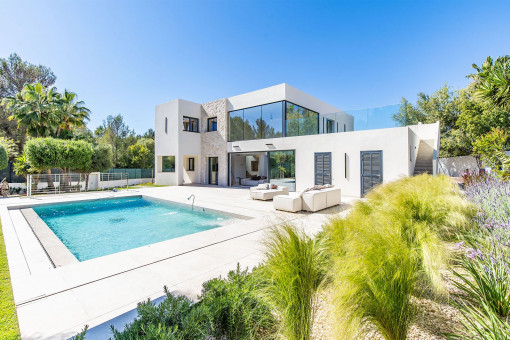 Exklusive Villa mit großem Grundstück und perfekter Südwest Ausrichtung, in Nova Santa Ponsa