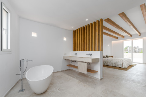 Mastersuit mit Badezimmer 