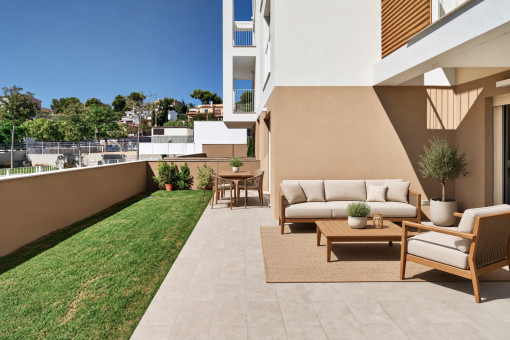 Terrasse mit Garten 