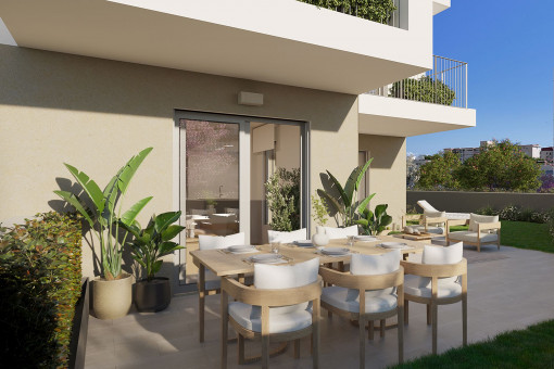 3-Schlafzimmer Gartenapartment mit großzügigen Terrassen, fußläufig zum Strand in Palmanova