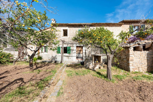 Charmante rustikale Finca mit Reform Projekt und Lizenz in Kraft in der Nähe des Strandes in Port de Soller