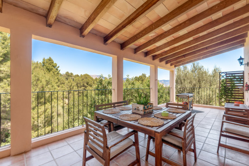 Villa auf großem Grundstück mit schöner Aussicht in Esporles