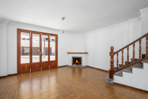 Eingangsbereich mit Kamin