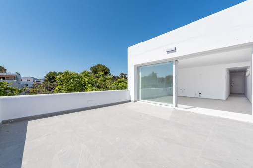 Renovierte Wohnung mit grosser Terrasse nur wenige Meter von Cala Esmeralda