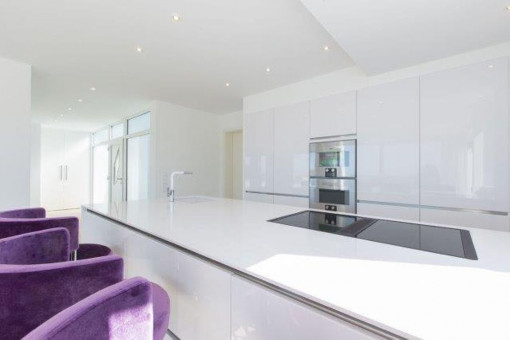 Voll ausgestattete Küche