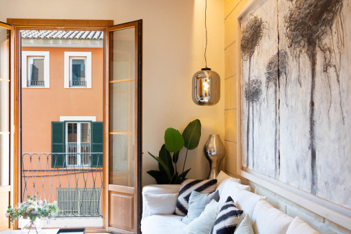 Wohnen mit Stil und Townhouse-Charakter im Herzen von Santa Catalina – Terrasse und Garage inklusive