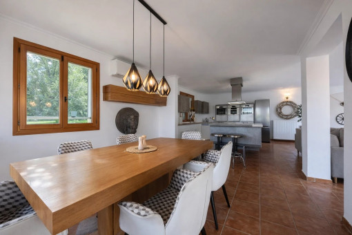 Der Essbereich ist verbunden mit der Küche