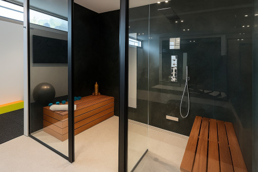 Integrierte Sauna im Fitnessraum