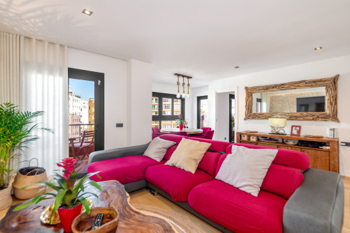 Stilvoll modernisierte Wohnung mit Parkplatz in Palma Stadtmitte