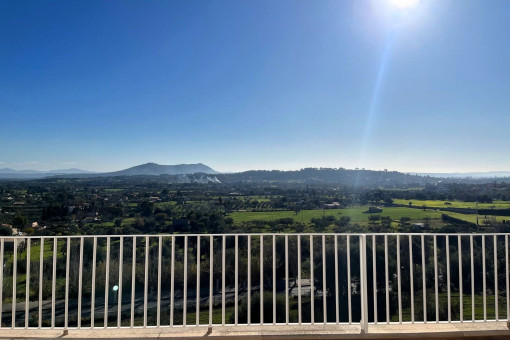 Renoviertes Einfamilienhaus in Selva mit Panoramablick und mediterranem Charme