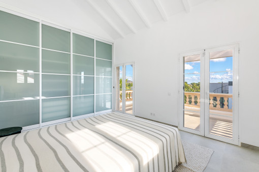 Masterschlafzimmer mit Terrassenzugang 