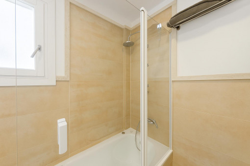 Badezimmer im Obergeschoss