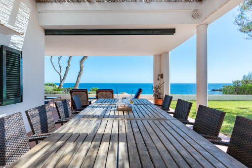 Villa in 1. Meereslinie mit Ferienvermietlizenz in Cala d'Or