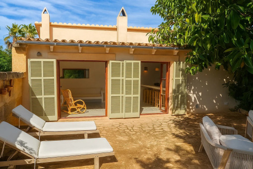 Terrasse des separaten Gästehauses