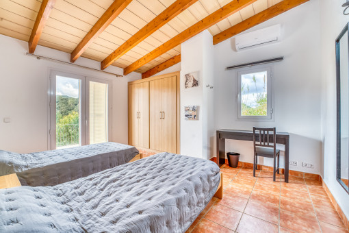Drittes Schlafzimmer von fünf Obergeschoss