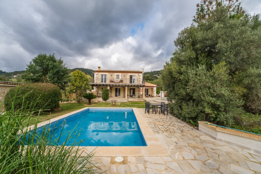 Traumhafte Finca mit Pool und Bergblick