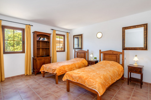 Einliegerwohnung mit Schlafzimmer und Badezimmer