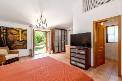 Drittes Schlafzimmer im rechten Flügel mit Bad en Suite
