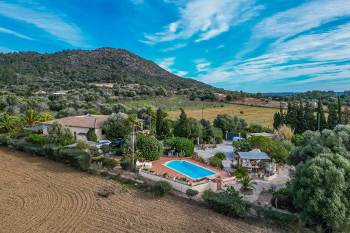 Modernisierte Finca mit Pool und Privatsphäre in Hanglage mit herrlichem Ausblick in Inca
