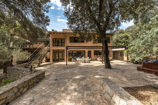 Elegantes Chalet im mediterranen Stil
