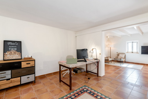 Büro mit Schlafsofa