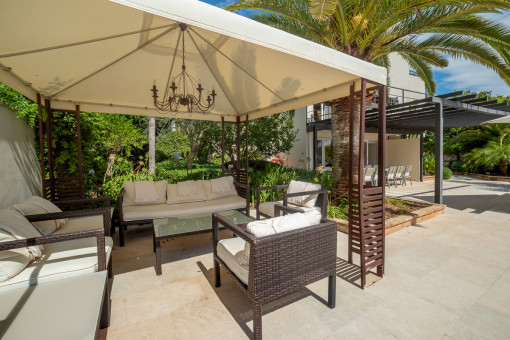 Loungebereich auf der Terrasse