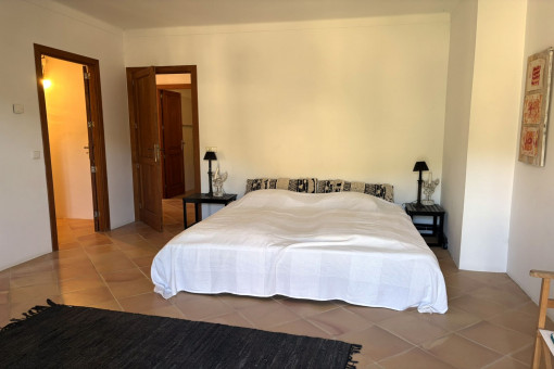 Hauptschlafzimmer mit Badezimmer en Suite