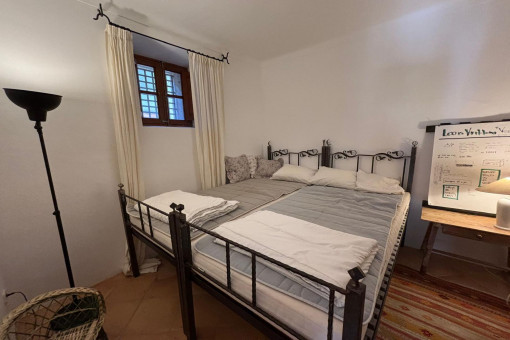 Schlafzimmer 2