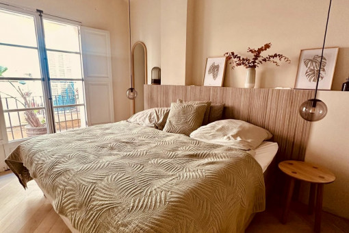 Hauptschlafzimmer mit originalen Deckenbalken