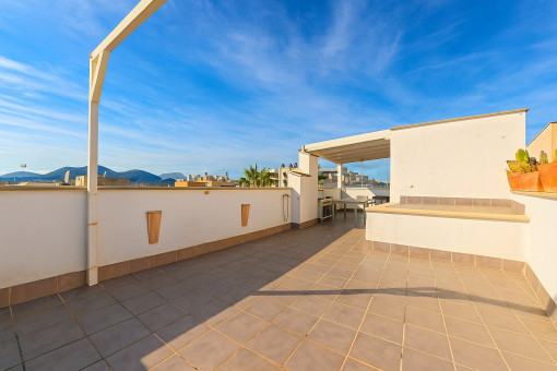 Moderne Wohnung in Puerto Alcúdia nur 30 m von der Promenade entfernt und mit toller Sonnenterrasse