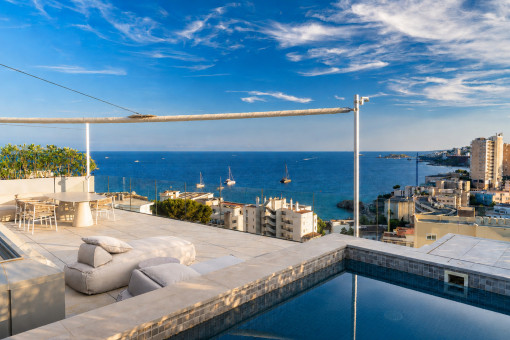Ein Juwel über dem Meer - Exklusives Penthouse mit privater Dachterrasse, Pool und Panoramablick in Cala Mayor, Palma