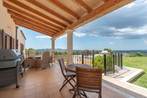 Überdachte Terrasse