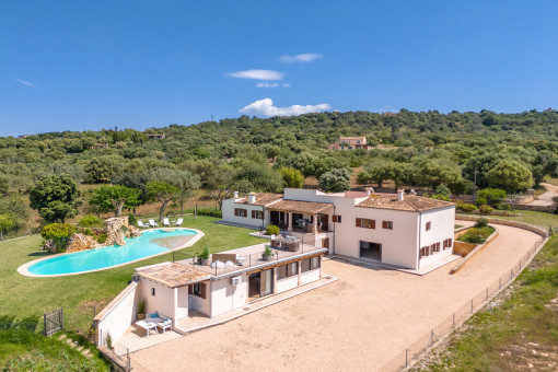 Renovierte Finca mit Pool, Gästehaus und Garage in perfekter Lage nahe Manacor