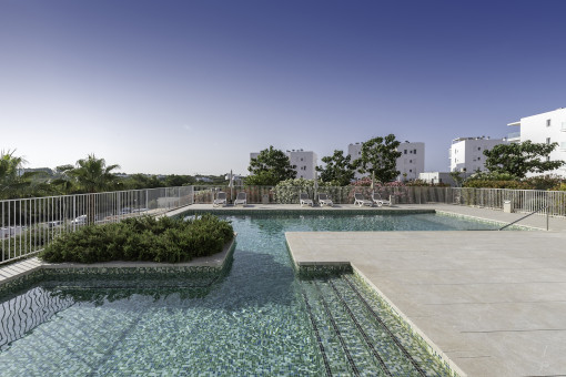 Großer Pool