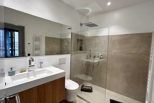 Modernes Badezimmer 