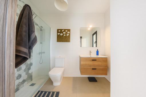  Erstes Badezimmer