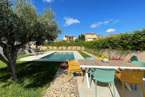 Einfamilienhaus mit Garten, Pool und Garage in ruhiger Lage von Vilafranca – zur Langzeitmiete ab 01.09.2025