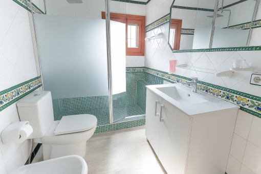 Badezimmer im Erdgeschoss